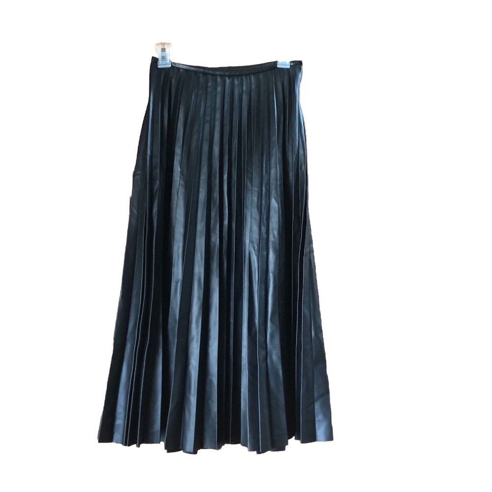 NWT MANGO Pleated Faux Leather MIDI Skirt - XS Modern Edgy Classic Contemporary